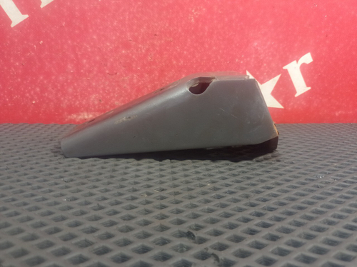 Кронштейн амортизатора переднего