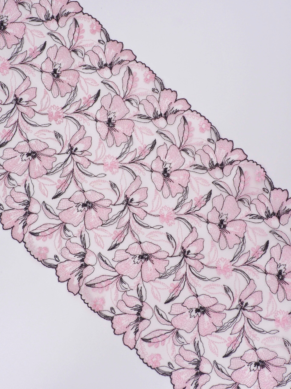 Вышивка на сетке телесная с нежно-розовым и черным неэластичная ширина 23 см