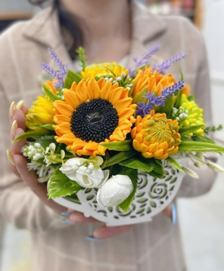 Букет из мыла «Подсолнухи в чашке»