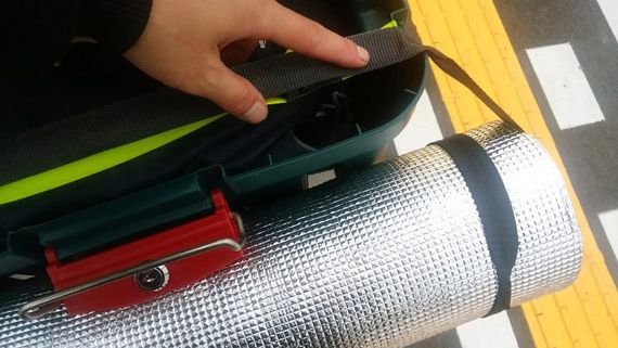 Экспедиционный ящик IRIS RV Box 460, пример крепления туристического коврика.