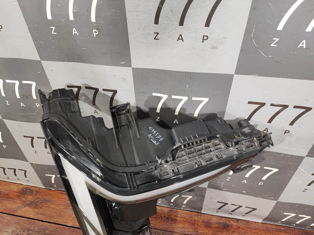 Фара левая Geely Atlas 2 23-нв Б/У Оригинал 7051052500