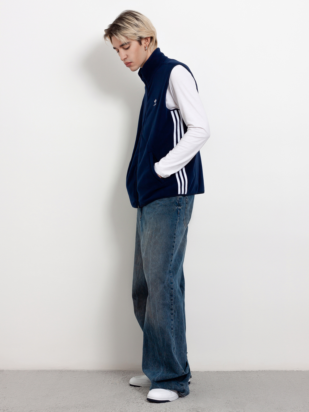 Жилет Adidas Adicolor 3-Stripes HK7391