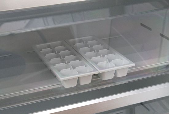 Холодильник Leran CBF 425 BEG NF