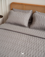 Комплект стеганного покрывала и 2 наволочек Kaj Gray Hermodr 130220278 Иран