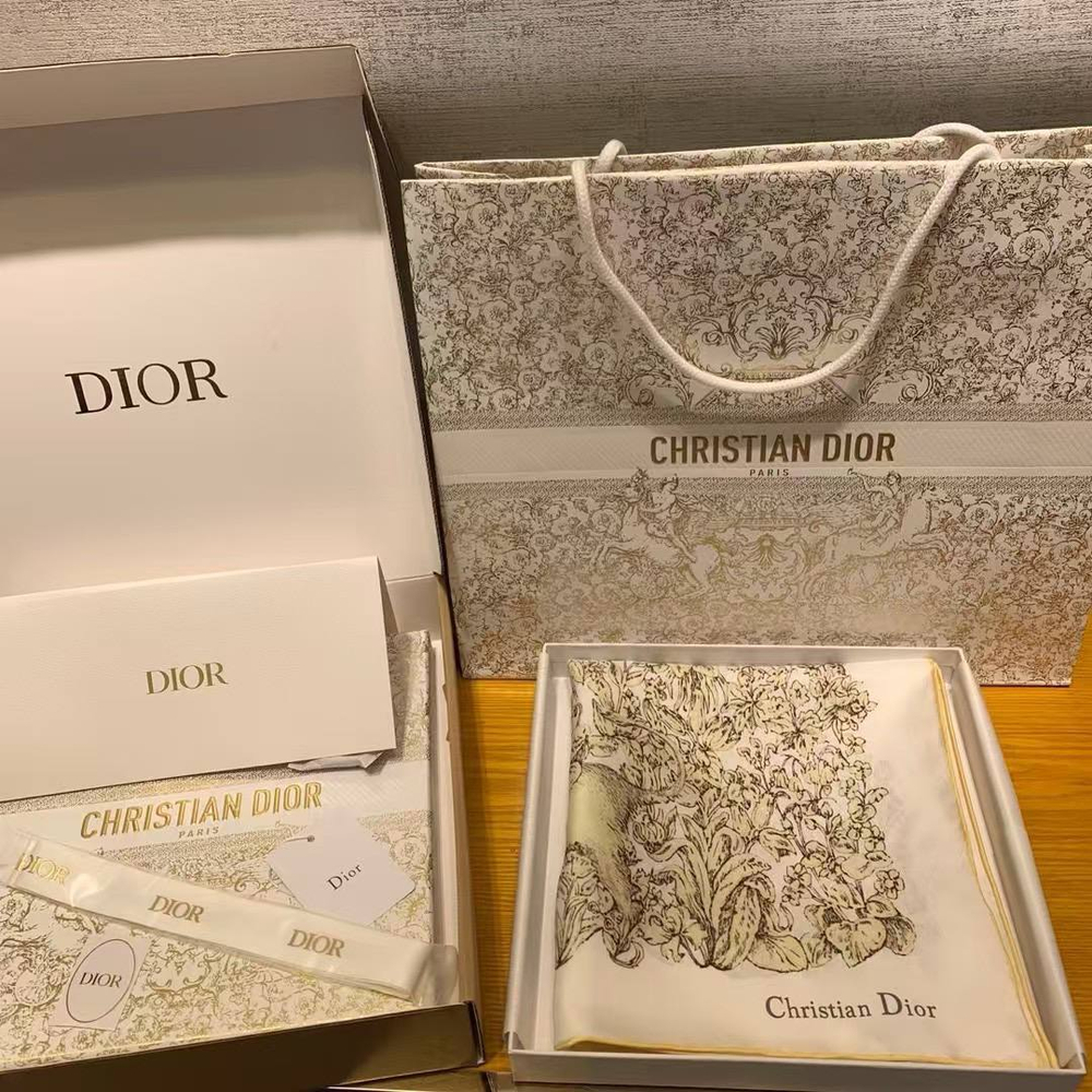 Платок Christian Dior