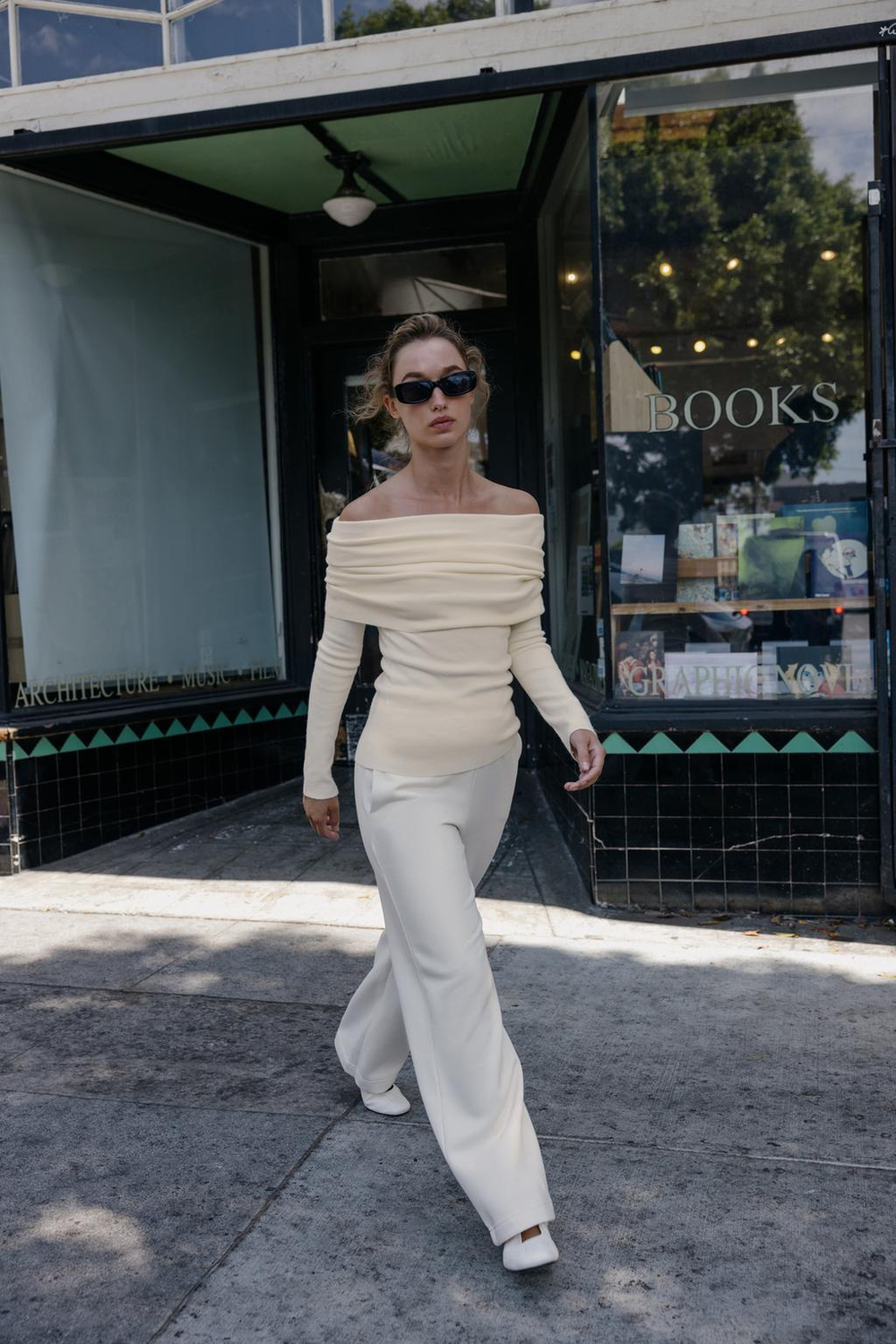 ZARA ТРИКОТАЖНЫЙ ТОП БЕЗ БРЕТЕЛЕЙ СО СБОРКАМИ, ЭКРЮ