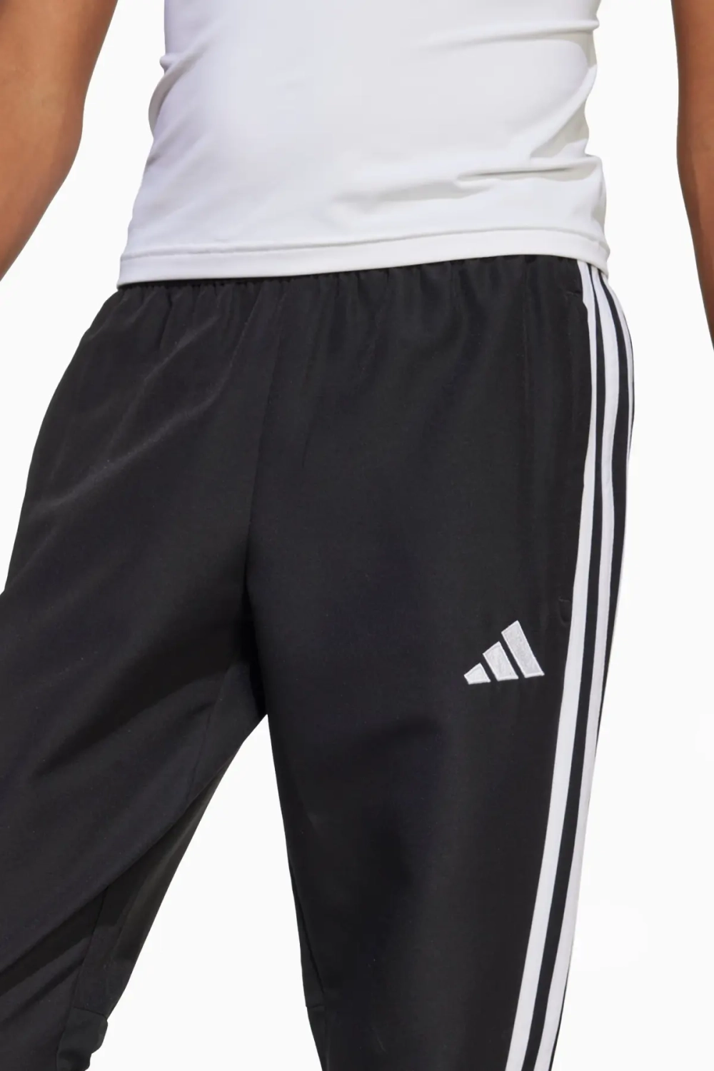 Штаны adidas Tiro 25 Woven Junior - черный