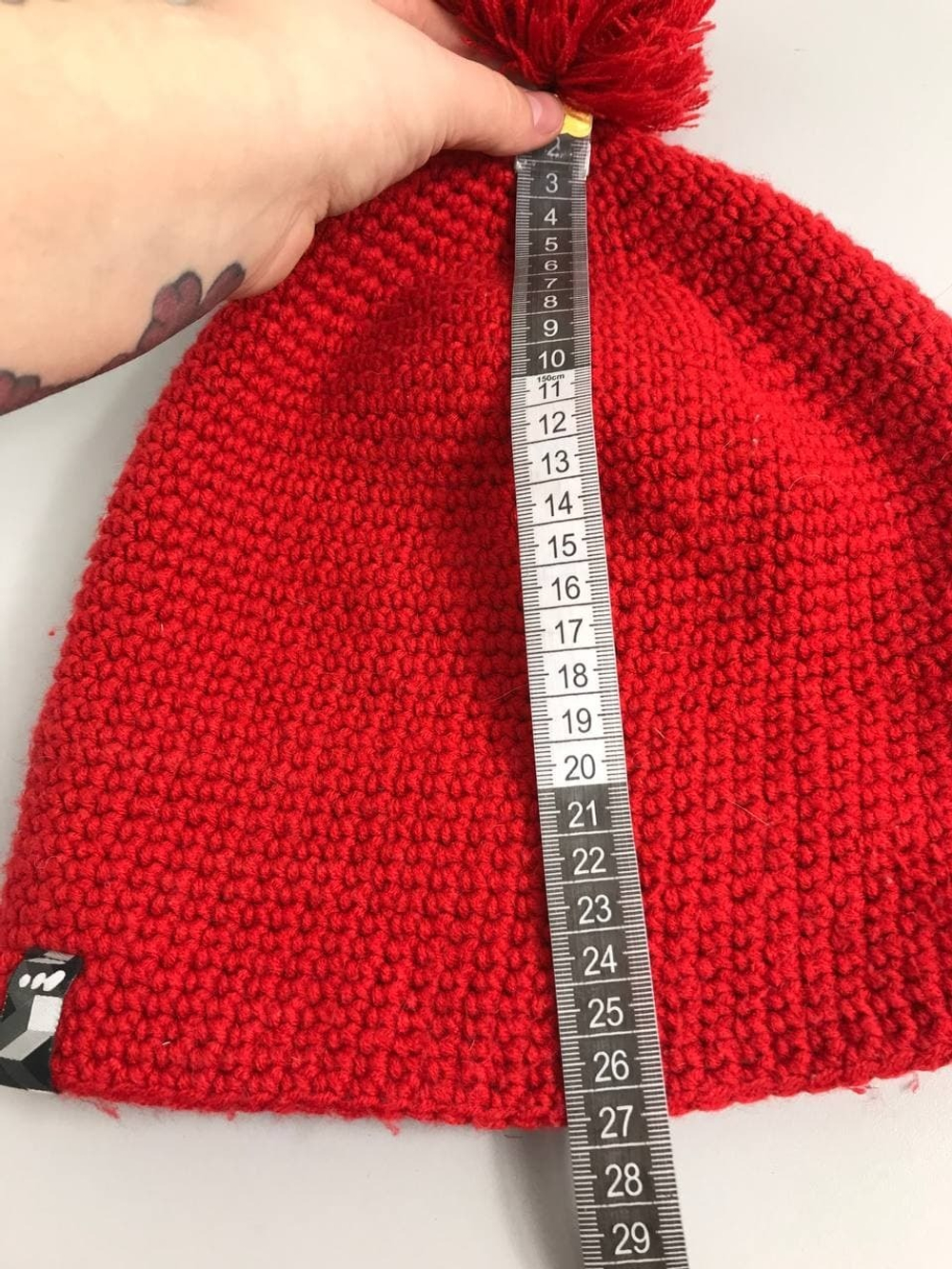 Шапка яркая