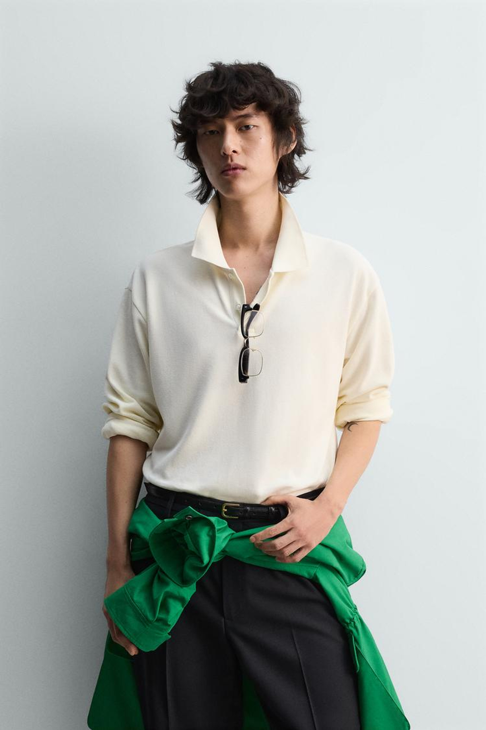 ZARA ПОЛО REGULAR FIT ИЗ ТКАНИ ПИКЕ, ЖЕЛТОВАТО-БЕЛЫЙ