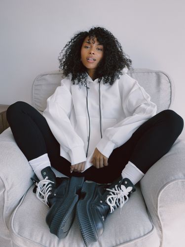 Толстовка женская с капюшоном