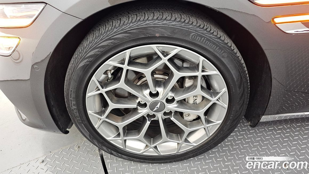 Genesis G80 (RG3) Бензин 2.5 Turbo 2WD (01.2022)