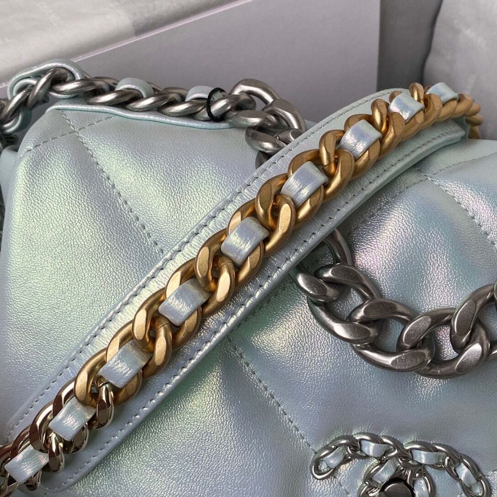 Chanel 19 26 cm
