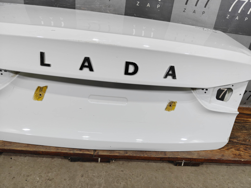 Крышка багажника LADA Vesta 22-нв Б/У Оригинал 8450013789