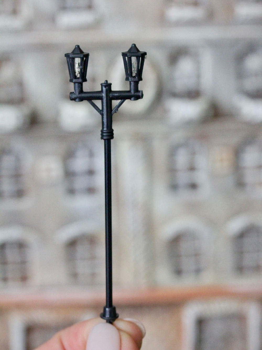 Фонари уличные миниатюрные для макетов "С двумя плафонами" (85 мм; 5 штук) / модель фонаря для парков и железных дорог