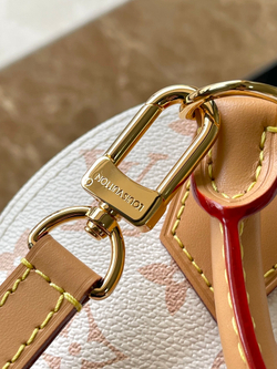 Louis Vuitton Alma BB