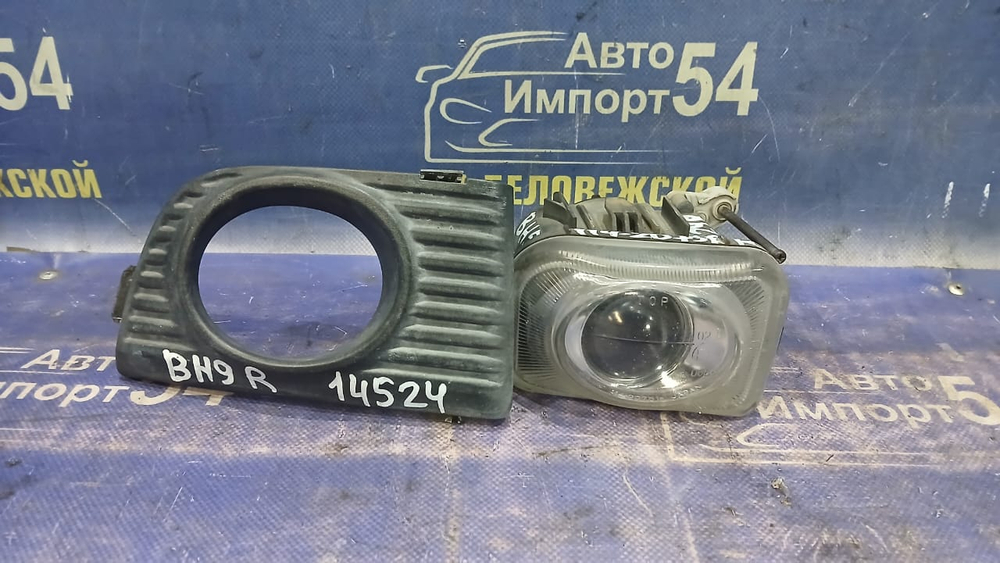 Туманка правая SUBARU LEGACY 2001-2003