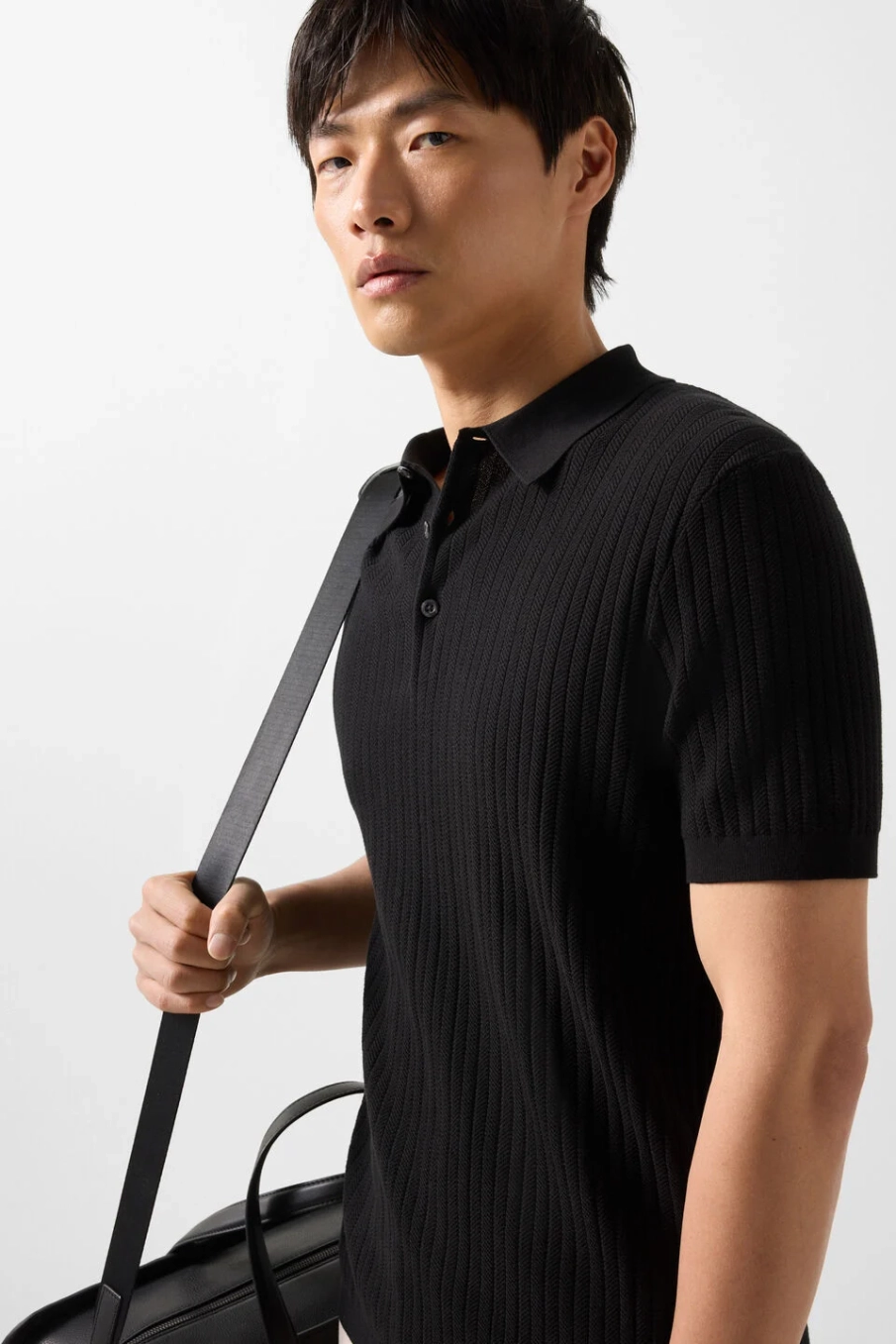 Джемпер с коротким рукавом BOGNER TOBIAS в черном цвете