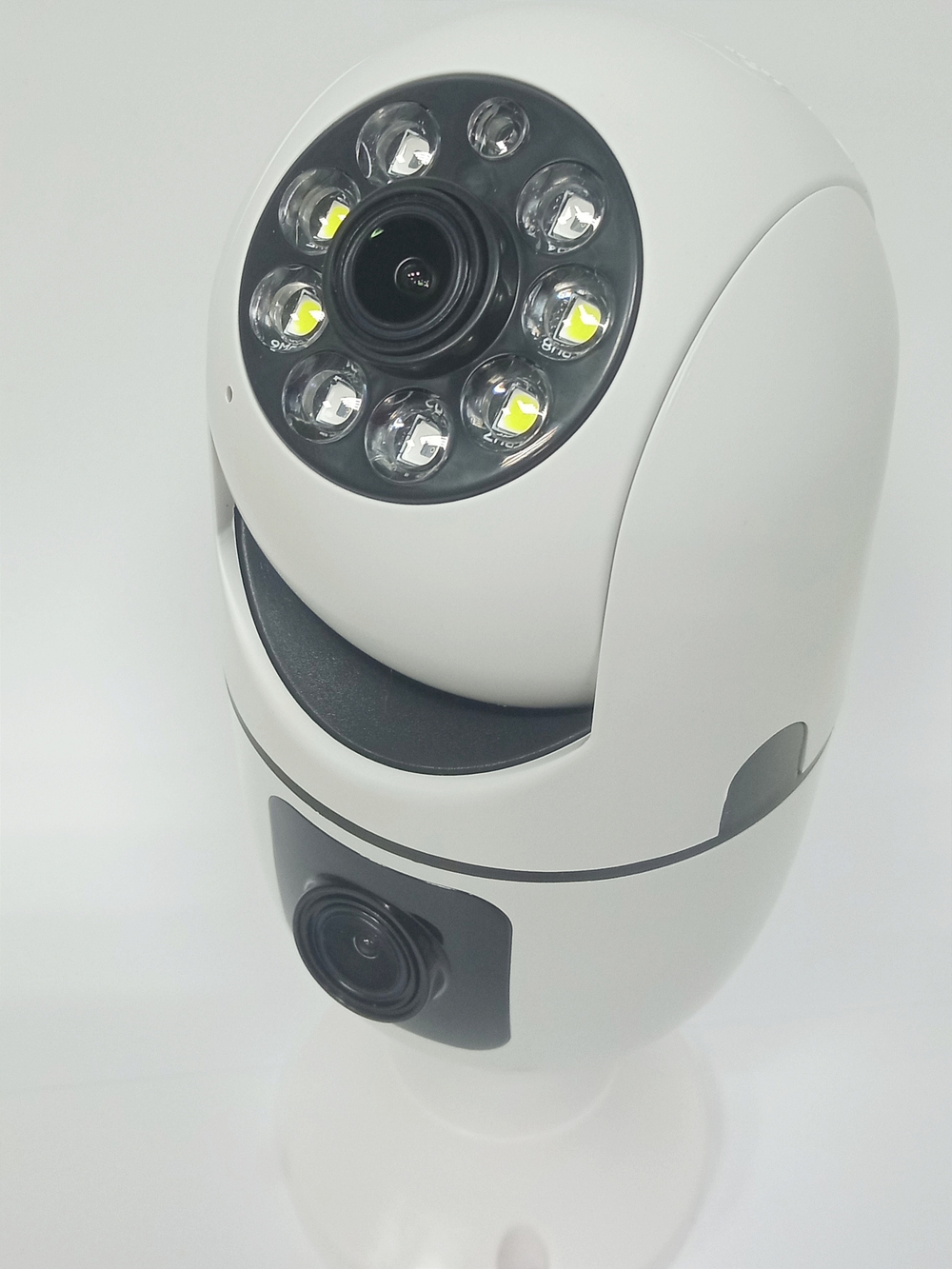 Wi-fi Smart камера в патрон E-27 с 2-мя объективами RoHS SQ002