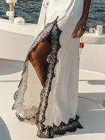 Комбине с разрезом и кружевом