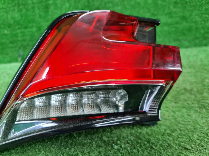 Фонарь левый внешний Lexus NX 1 (2017-2021)