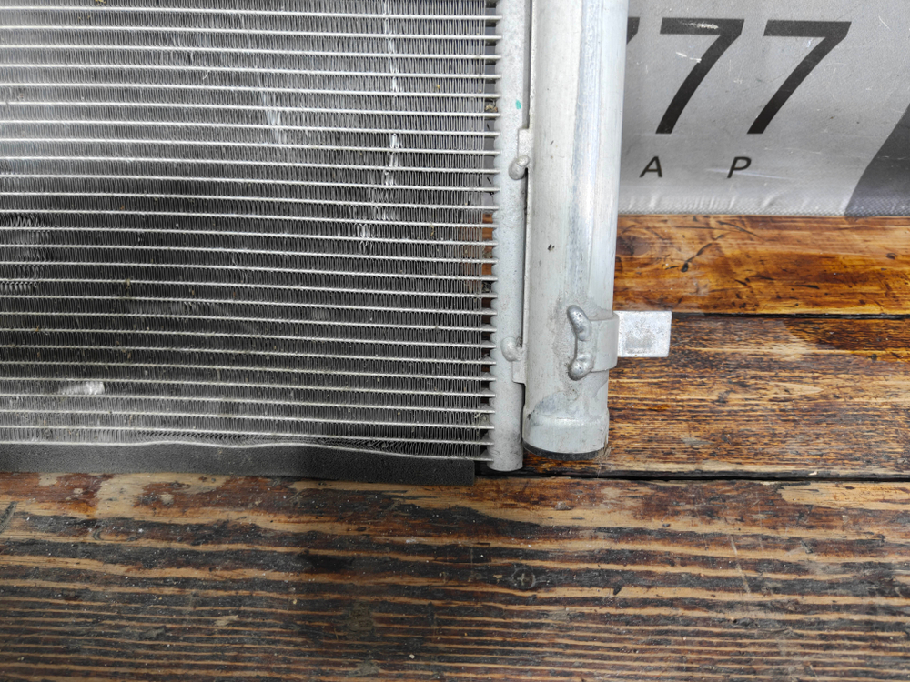 Радиатор кондиционера Geely Coolray 19-нв Б/У Оригинал 8010075300