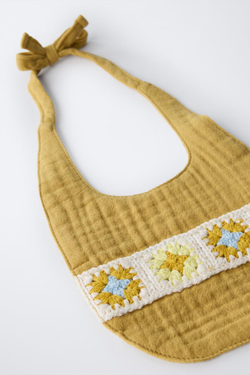 ZARA НАГРУДНИК ИЗ КРУЖЕВА КРОШЕ С РЕЛЬЕФНЫМ УЗОРОМ, ГОРЧИЧНЫЙ