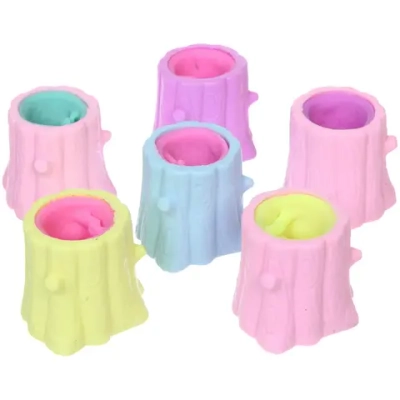 Игрушка «Бурундучок в пеньке», 6 см, микс СТИКЕР НА ВЛОЖЕНИЕ