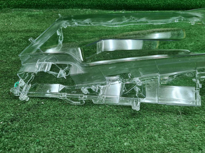 Стекло фары левое Toyota LC Prado 150 (2017-н.в.)