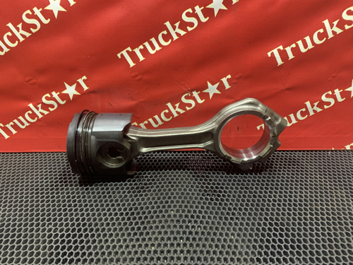 Поршень с шатуном 2021г