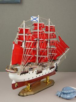 Meteor Lights Модель парусника Secret / Алые Паруса, 52 см