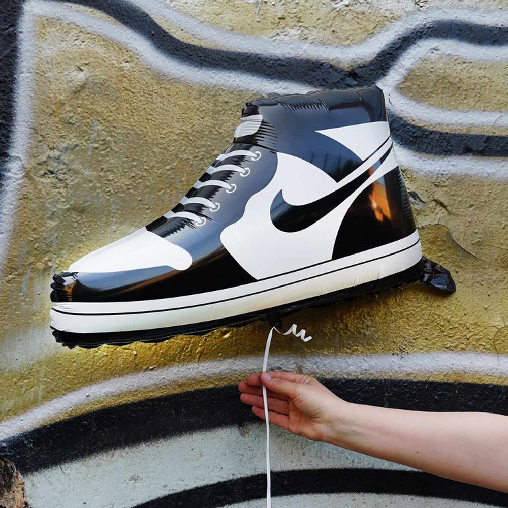 Шар Кеды спортивные черные 1 шт