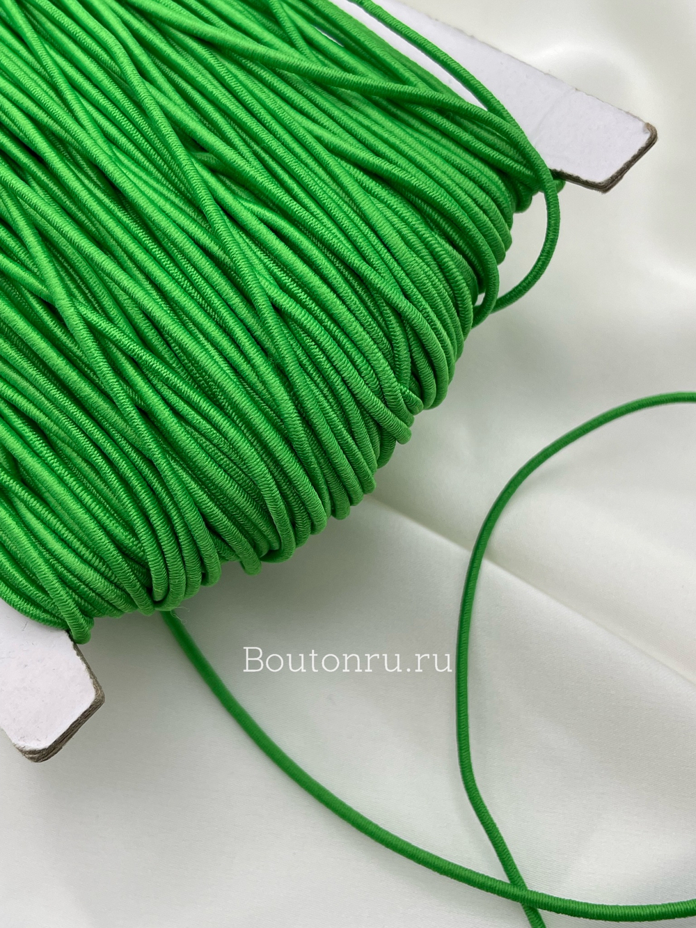 Шнур эластичный зеленый (шляпная круглая резинка)