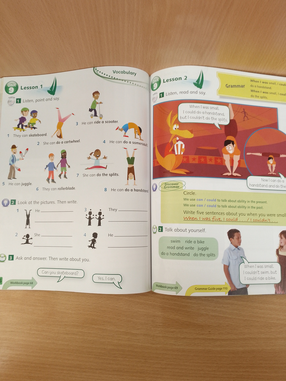 Next Move British English Level 4 Student's Book Pack (+DVD-ROM)