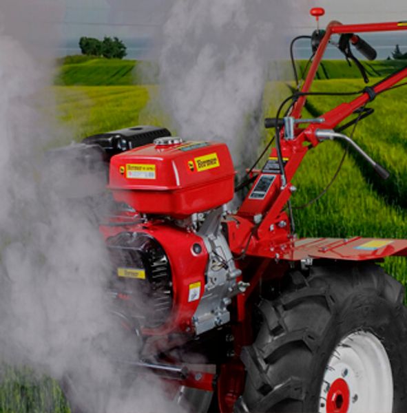 Мотоблок стреляет и глохнет: причины и что делать