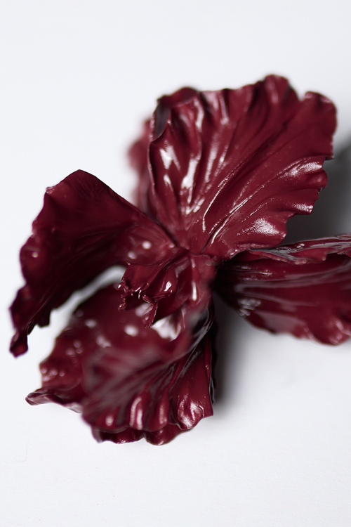 Брошь Ирис, бордо