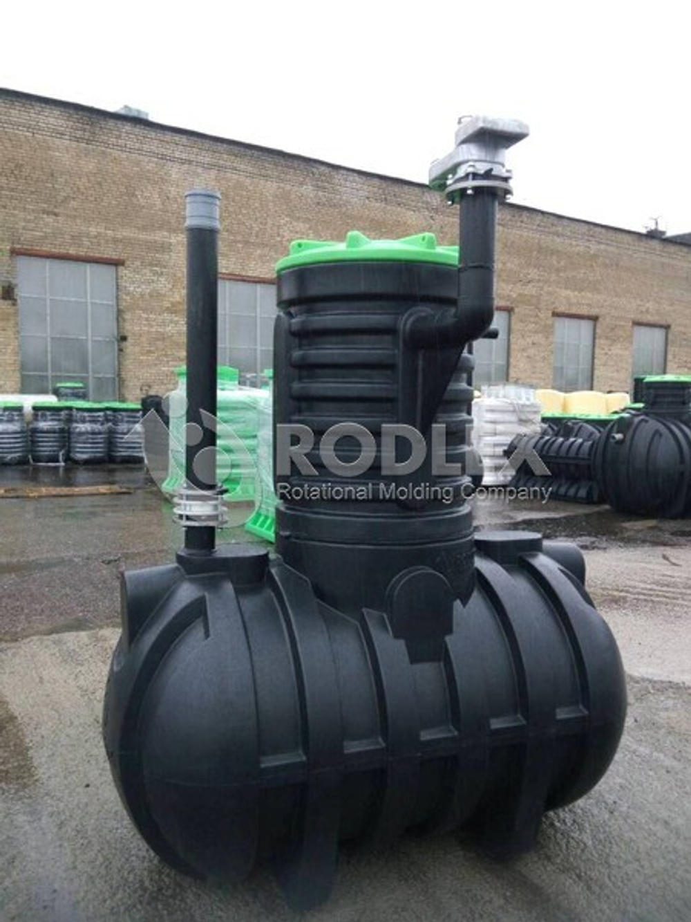 Емкость для топлива 4000 л. Родлекс DT 4000 л. горизонтальный (2720x1500x2430см;190кг;) - арт.559679