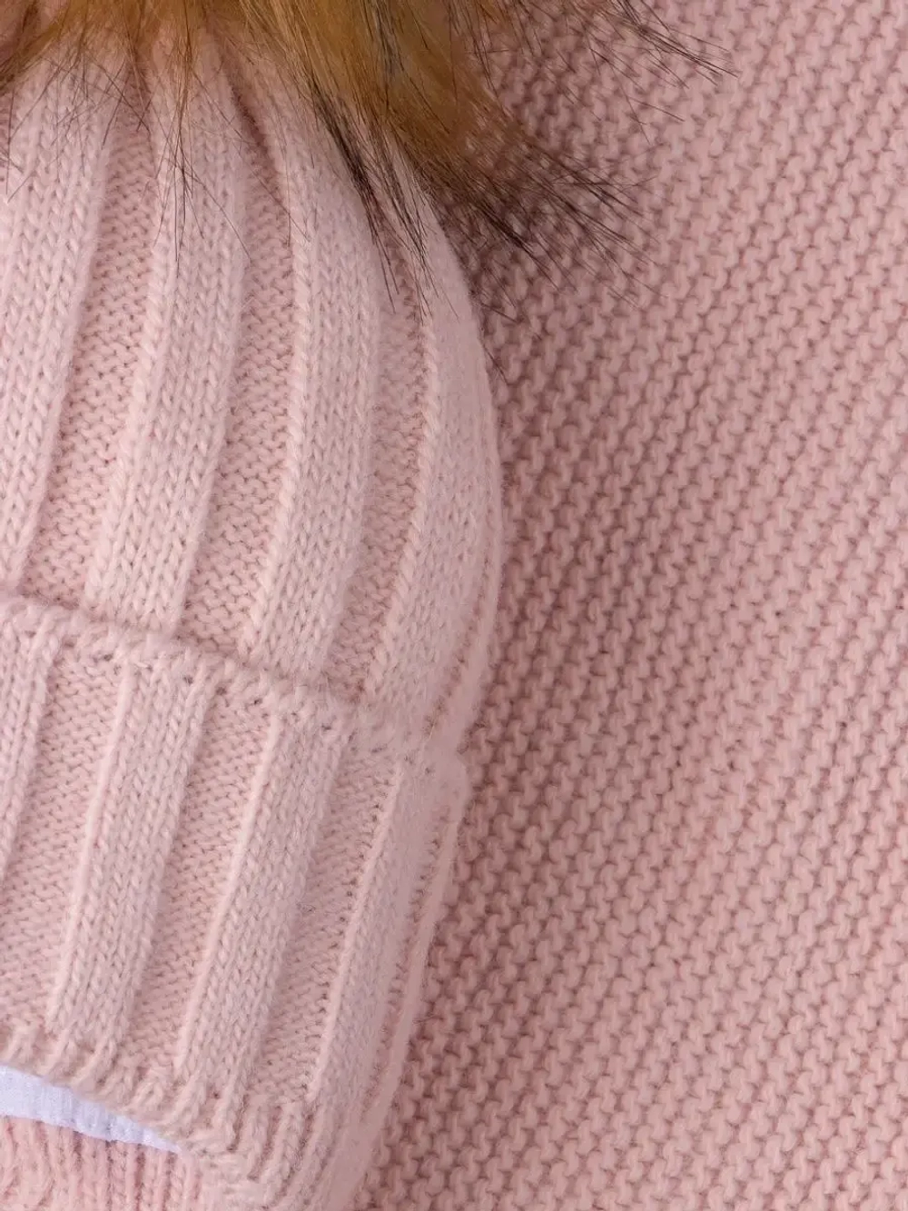 Шапка зимняя для девочки и снуд вязаные