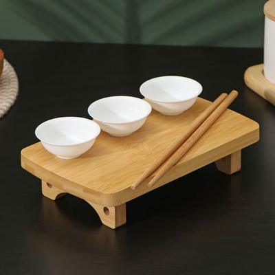 Набор фарфоровый сервировочный на бамбуковой подставке BellaTenero, 5 предметов: 5 соусников, палочки, подставка