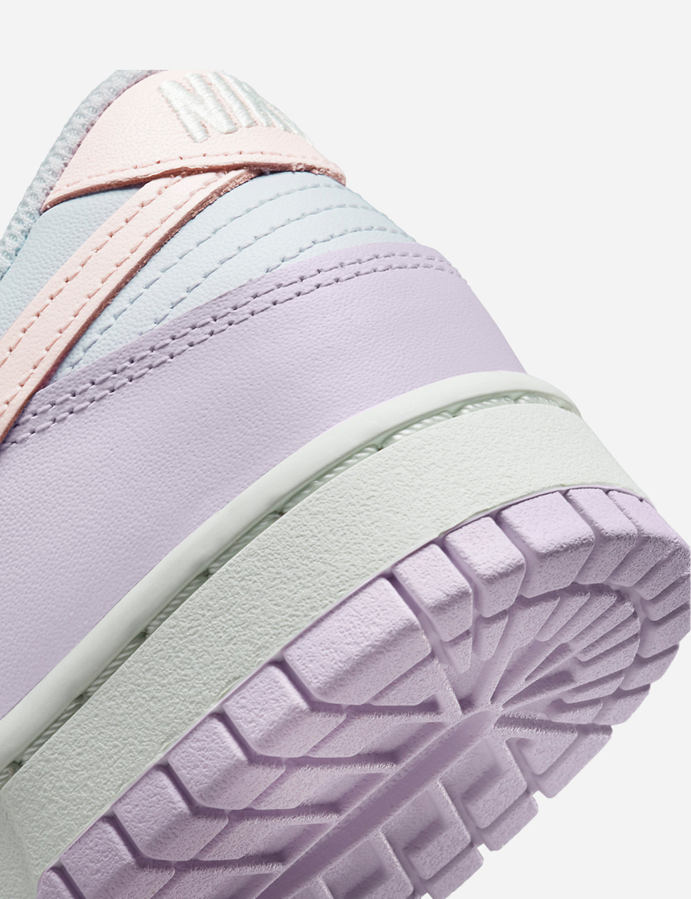 Nike dunk easter sales