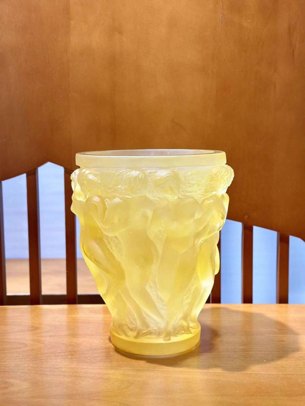 Ваза Lalique