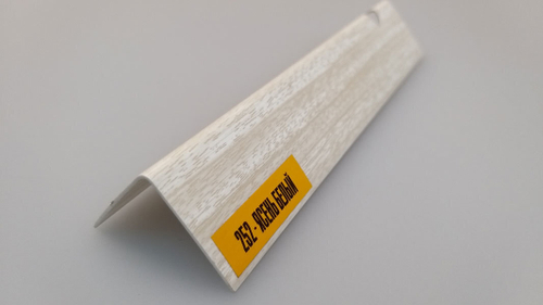 Угол ПВХ 252 Ясень белый 20х20х2700 мм