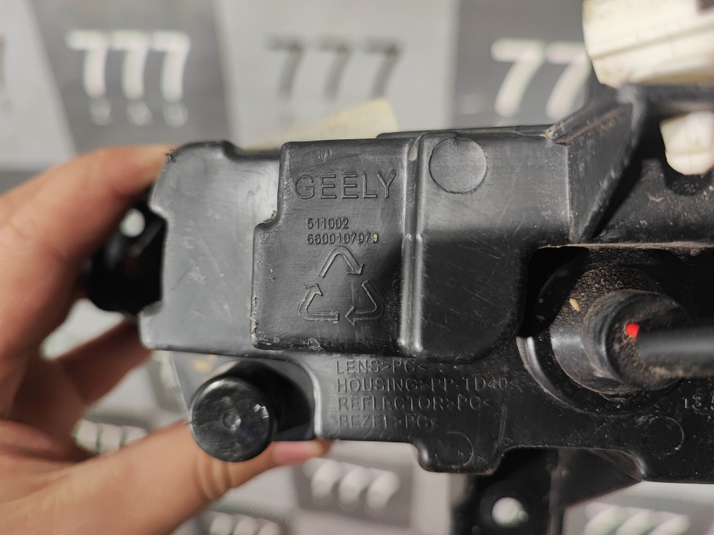 ПТФ передняя правая Geely Coolray 19-нв Б/У Оригинал 6600107979