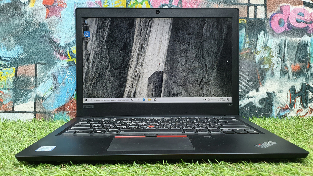 Ультрабук Lenovo i3-8/4 Gb/FHD покупка/продажа