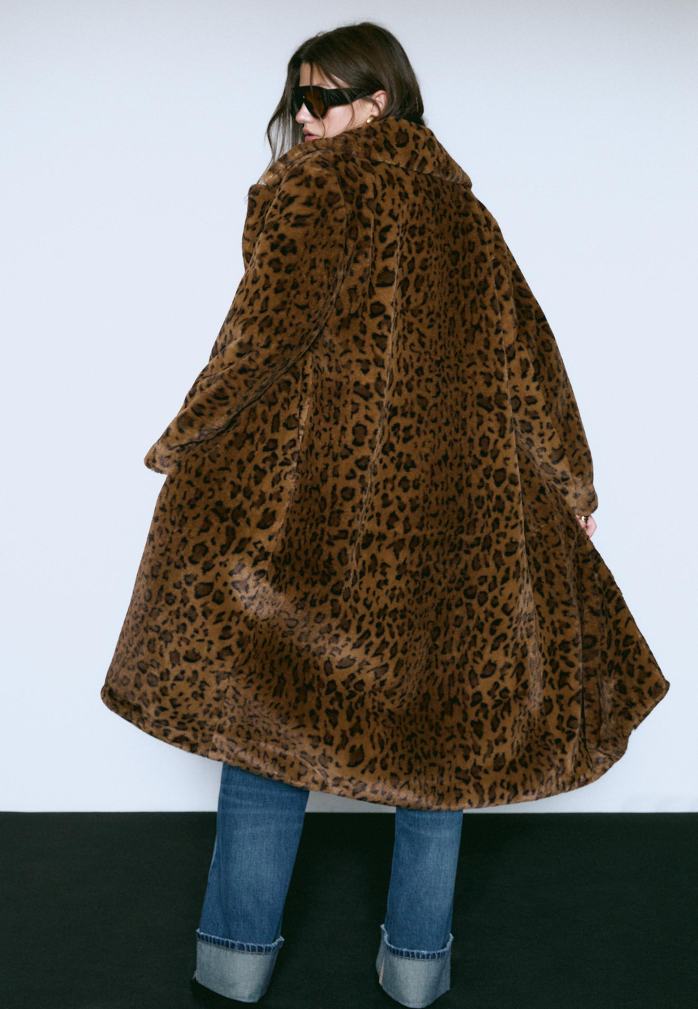 STRADIVARIUS Длинная шуба из искусственного меха с анималистическим принтом, бежевый