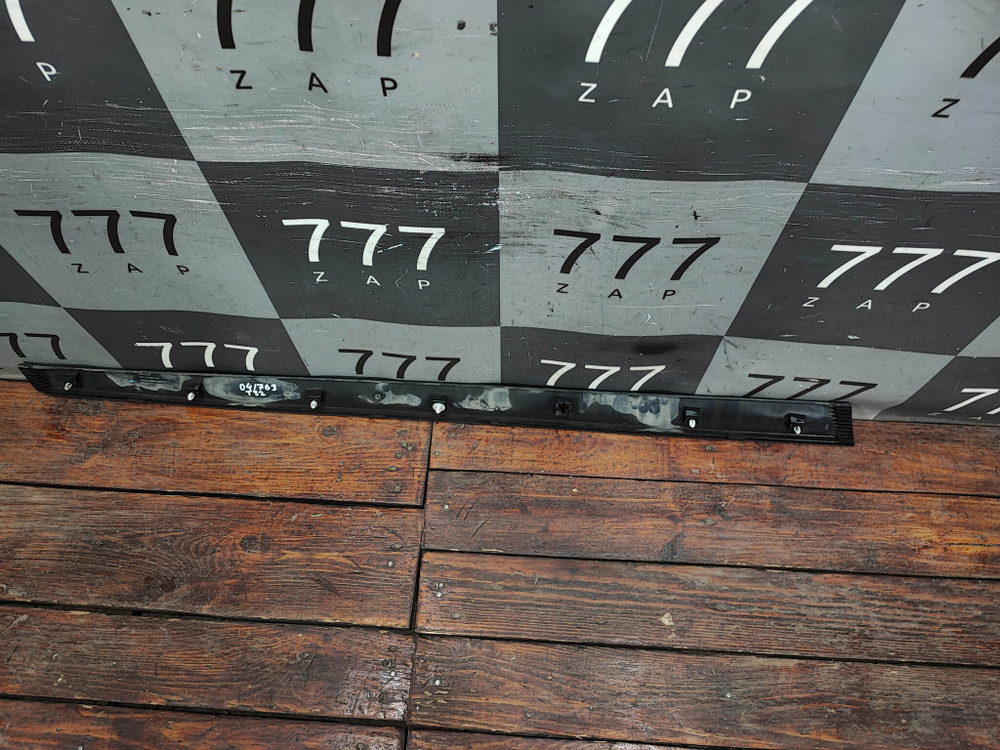 Накладка двери передней правой Nissan X-Trail 3 (T32) 13-23 Б/У Оригинал 808764CM1B