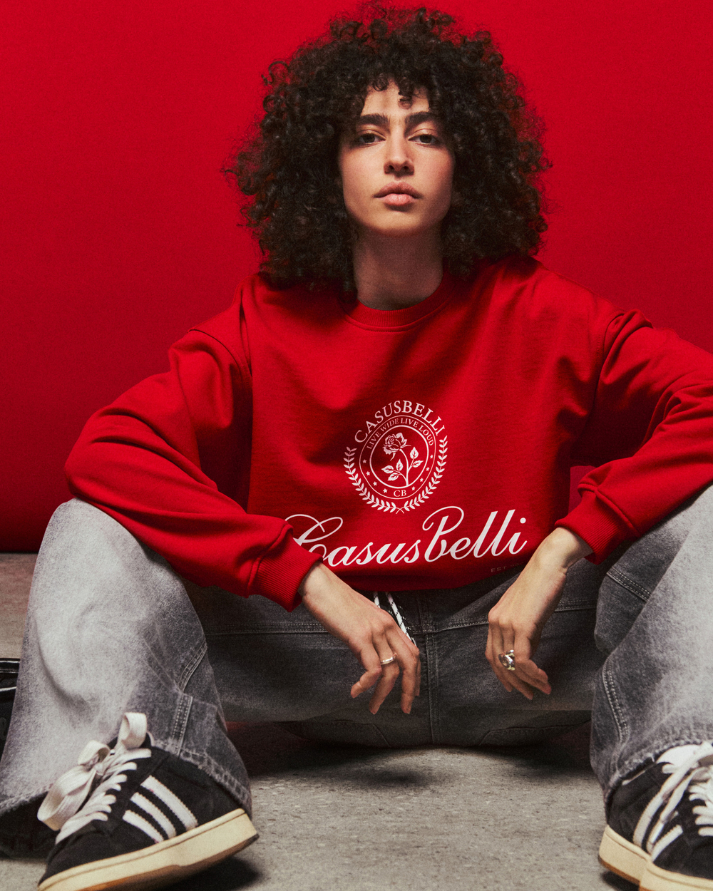 Свитшот Live Loud красный