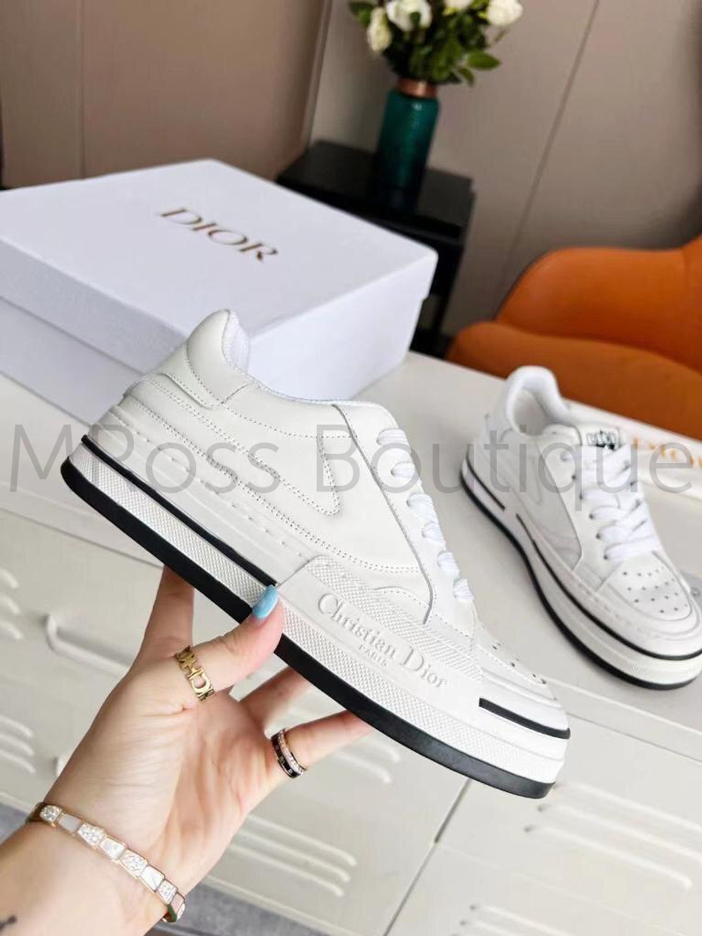 Basket blanche dior sales