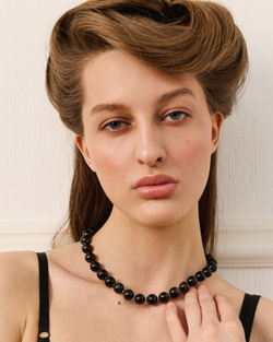 Бусы из чёрного агата