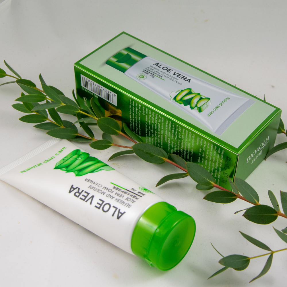 Пенка для умывания с алоэ, 100г