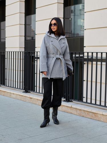 Серое шерстяное пальто с утепленным жилетом